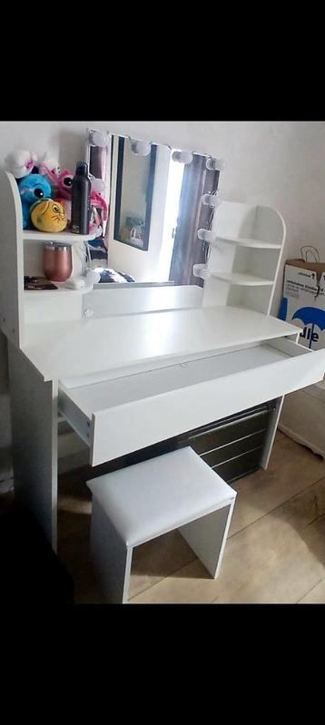 Witte kaptafel met spiegel & verlichting  beschikbaar voor biedingen