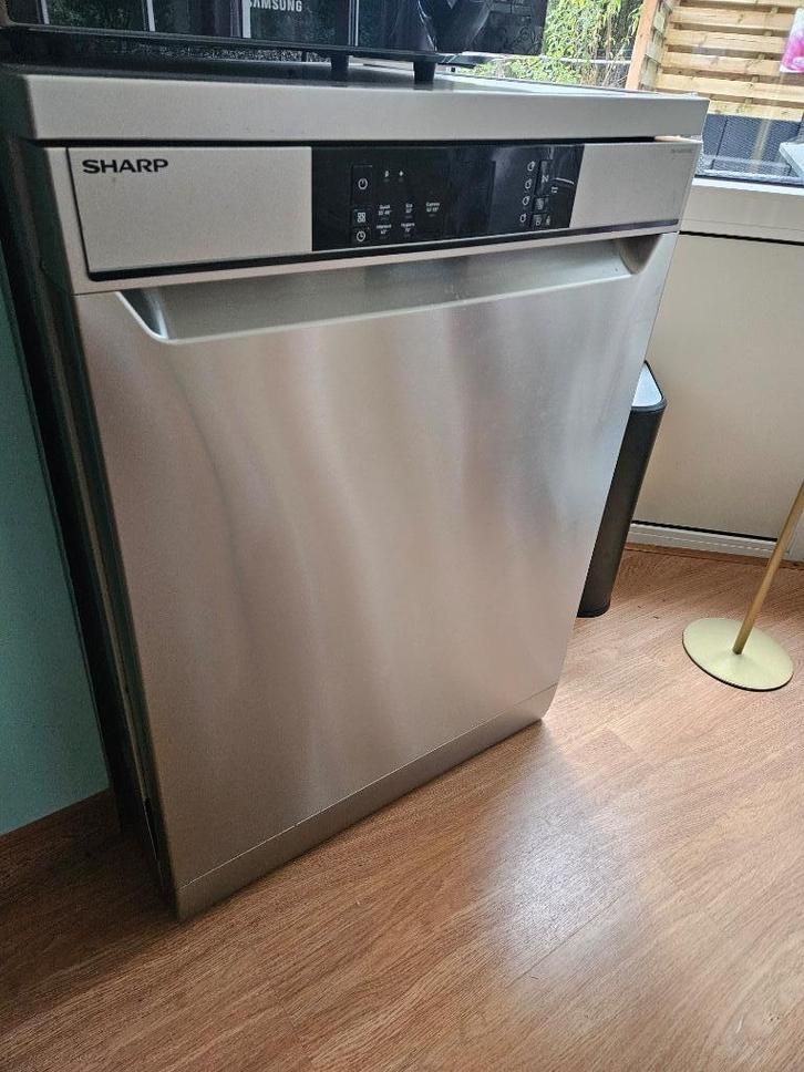 Vaatwasser  Sharp QWNA1DF45IEU rvs 2 jaar oud, Witgoed en Apparatuur, Vaatwasmachines, Zo goed als nieuw, 85 tot 90 cm, Ophalen