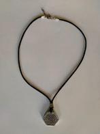 Zwarte leren veter herenketting met metalen hanger. Zgan, Zwart, Ophalen of Verzenden, Zo goed als nieuw, Overige materialen