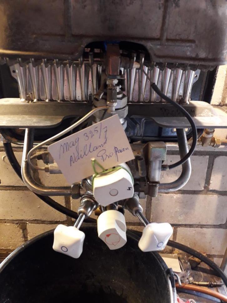 Vaillant Douche/badgeiser mag 250/7, Doe-het-zelf en Verbouw, Geisers en Boilers, Zo goed als nieuw, Geiser, Minder dan 20 liter