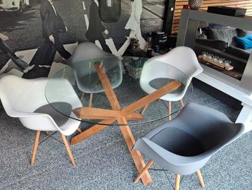 6 stuks eetkamer stoelen