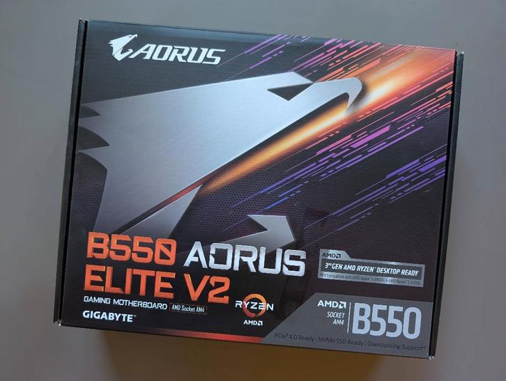 Gigabyte B550 Aorus Elite V2 moederbord, Computers en Software, Moederborden, Zo goed als nieuw, AMD, DDR4, Ophalen of Verzenden