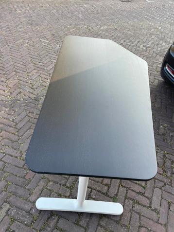 Ikea bekant 5-hoekig bureau 160cm - afbeelding 2