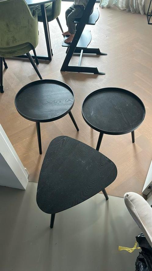 3 ronde nachtkastje / bijzettafels woood karwei voor €40,-, Huis en Inrichting, Stoelen, Zo goed als nieuw, Twee, Ophalen of Verzenden