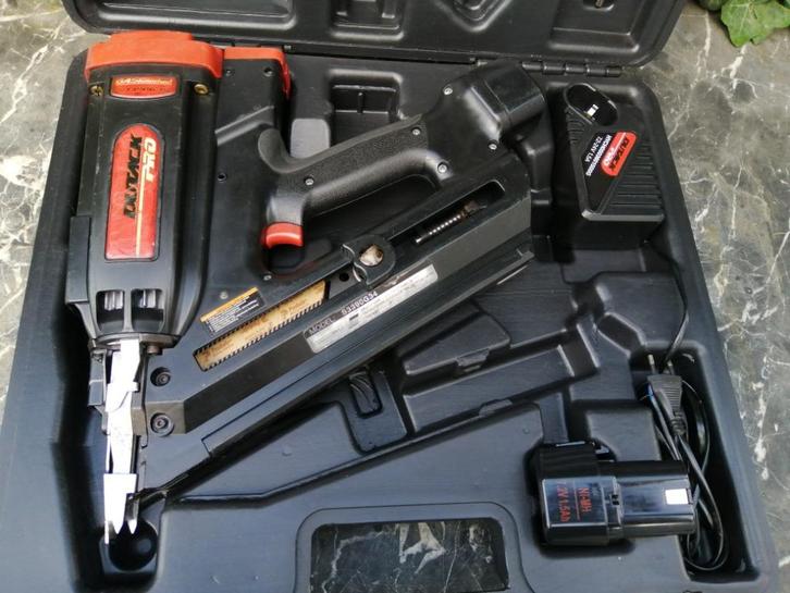Dutack Pro Constructietacker op accu, Doe-het-zelf en Verbouw, Gereedschap | Handgereedschap, Zo goed als nieuw, Ophalen of Verzenden