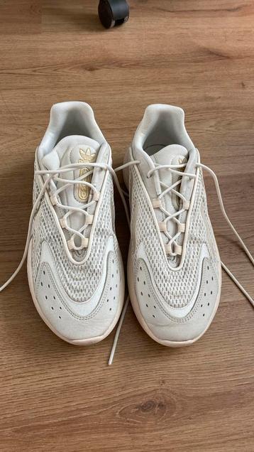 Zgan! Adidas Ozelia sneakers maat 42 2/3 beschikbaar voor biedingen