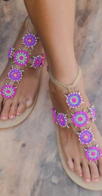 Hot Lava sandalen maat 38 beschikbaar voor biedingen
