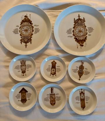 2 vintage gebakschalen en 6 gebaksbordjes, klokkenservies beschikbaar voor biedingen