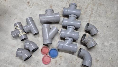 pvc hulpstukken, Doe-het-zelf en Verbouw, Buizen en Afvoer, Zo goed als nieuw, Bochten, Pvc, Minder dan 2 meter, 80 mm of meer