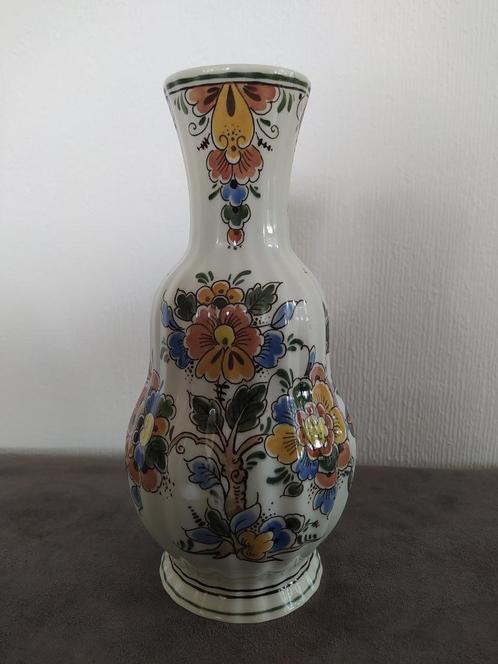 Polychroom vaas bloemendecor Royal Goedewaagen, Antiek en Kunst, Antiek | Vazen, Ophalen of Verzenden