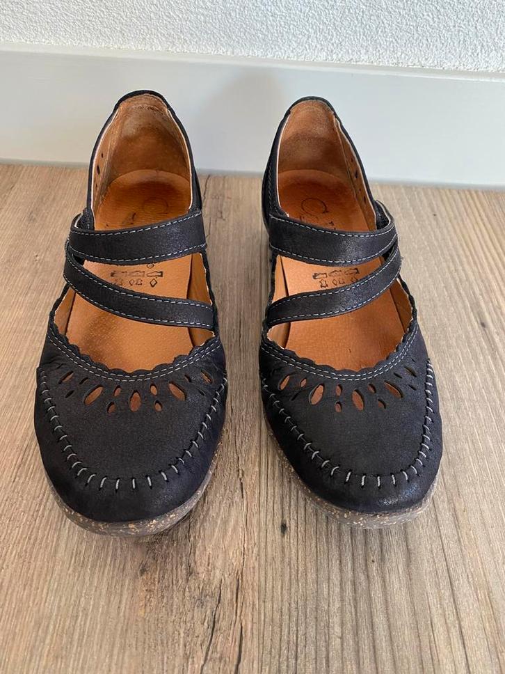 (NIEUW) Prachtig ECHT LEDEREN pumps van CELLINI maat 36, Kleding | Dames, Schoenen, Zo goed als nieuw, Zwart, Ophalen of Verzenden
