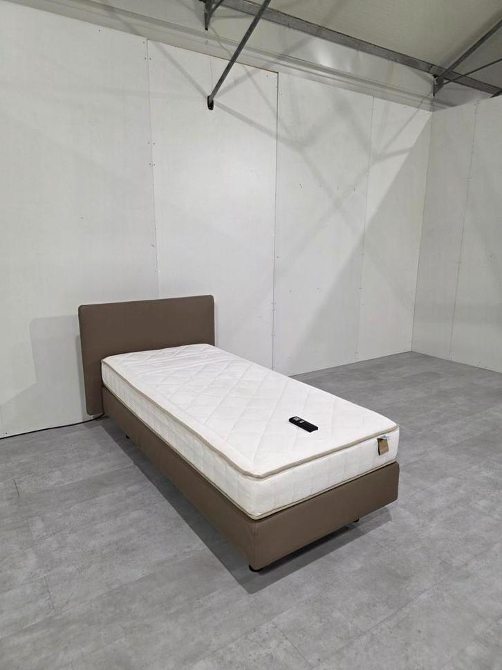 Boxspring Auping 90x200 Elektrisch M2 + Maestro Matras, Huis en Inrichting, Slaapkamer | Boxsprings, Zo goed als nieuw, 90 cm