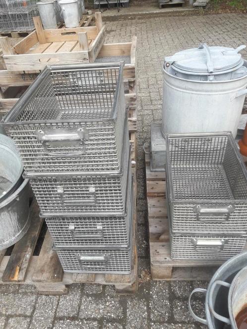 Zware stalen draadmand metalen kisten bakken mand, Huis en Inrichting, Woonaccessoires | Kisten, Zo goed als nieuw, Minder dan 50 cm