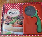 Samen Pizza Bakken - Kookboek met Pizzasnijder, Hoofdgerechten, Ophalen of Verzenden, Zo goed als nieuw, Italië