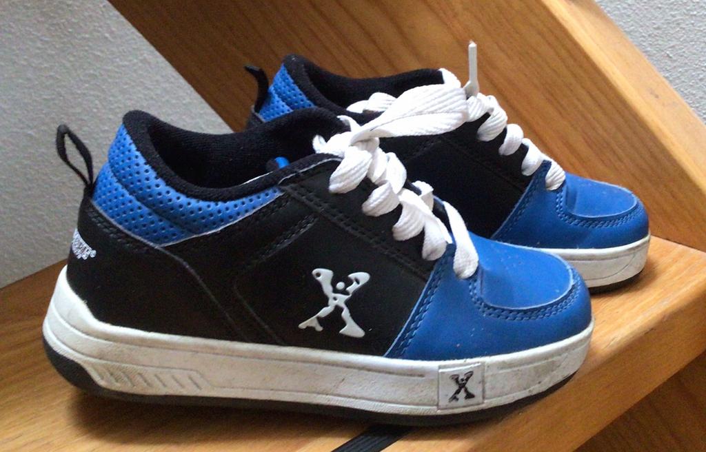 Heelys Sidewalk Sports schoenen / rolschaatsen maat 30, Ophalen of Verzenden, Zo goed als nieuw, Kinderen