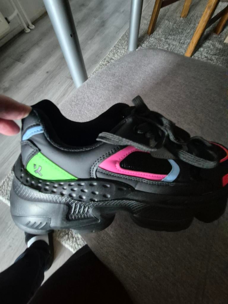 Koi Footwear sneakers zwart met kleuraccenten, Kleding | Dames, Ophalen of Verzenden