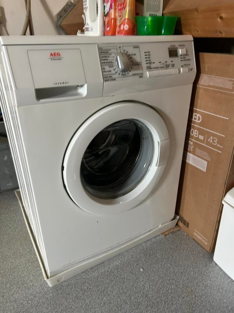 AEG wasmachine lavamat 6kg, Witgoed en Apparatuur, Wasmachines, Gebruikt, Ophalen of Verzenden, 85 tot 90 cm, 1200 tot 1600 toeren