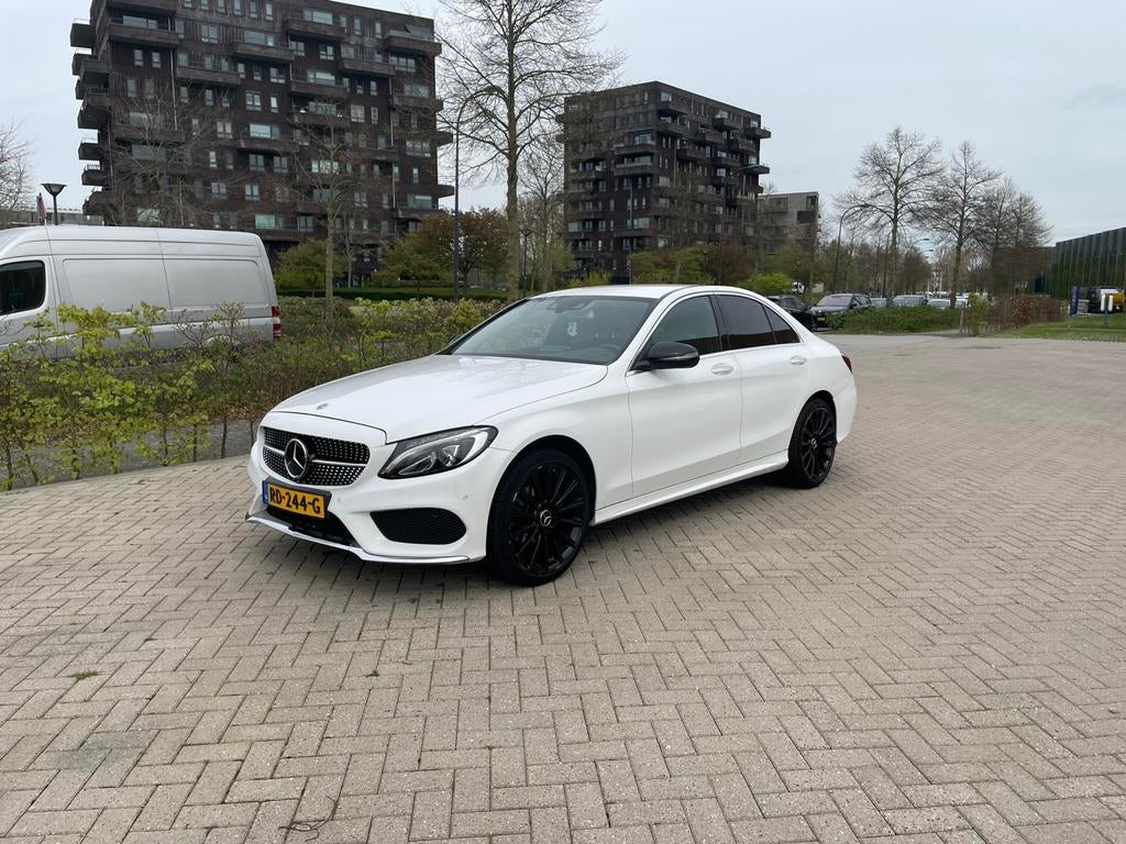 Mercedes-Benz C-Klasse C220 CDI 2.1 125KW Aut7 2015 Zwart, Automaat, Achterwielaandrijving, 1800 kg, Zwart