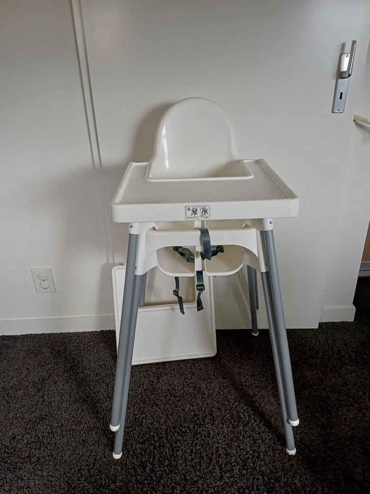2x IKEA kinderstoel met eetblad, Kinderen en Baby's, Kinderstoelen, Gebruikt, Overige typen, Afneembaar eetblad, Gordel(s), Ophalen of Verzenden