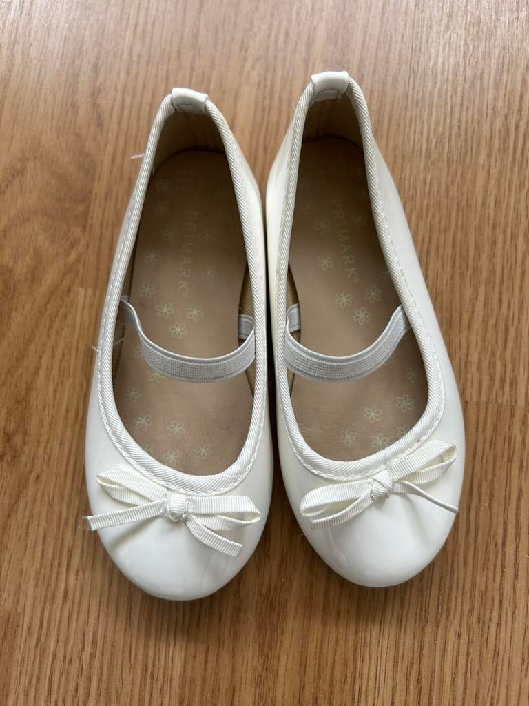 Witte ballerina’s maat 25/26, Kinderen en Baby's, Kinderkleding | Schoenen en Sokken, Meisje, Schoenen, Ophalen of Verzenden, Zo goed als nieuw