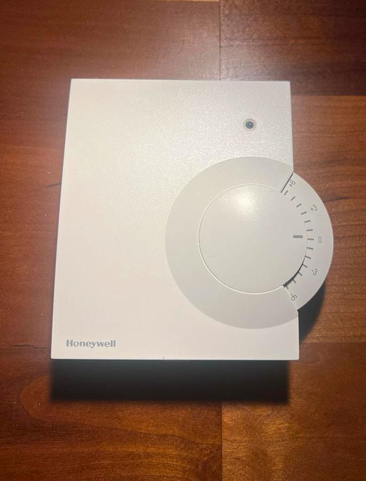 HCW82 Honeywell thermostaten 2 stuks, Doe-het-zelf en Verbouw, Thermostaten, Gebruikt, Ophalen of Verzenden