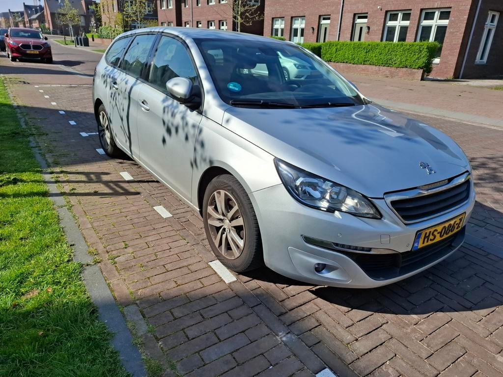 Peugeot 308 1.2 E-thp 130pk 2015 Grijs, Auto's, Peugeot, Particulier, ABS, Achteruitrijcamera, Airbags, Airconditioning, Automatische klimaatregeling