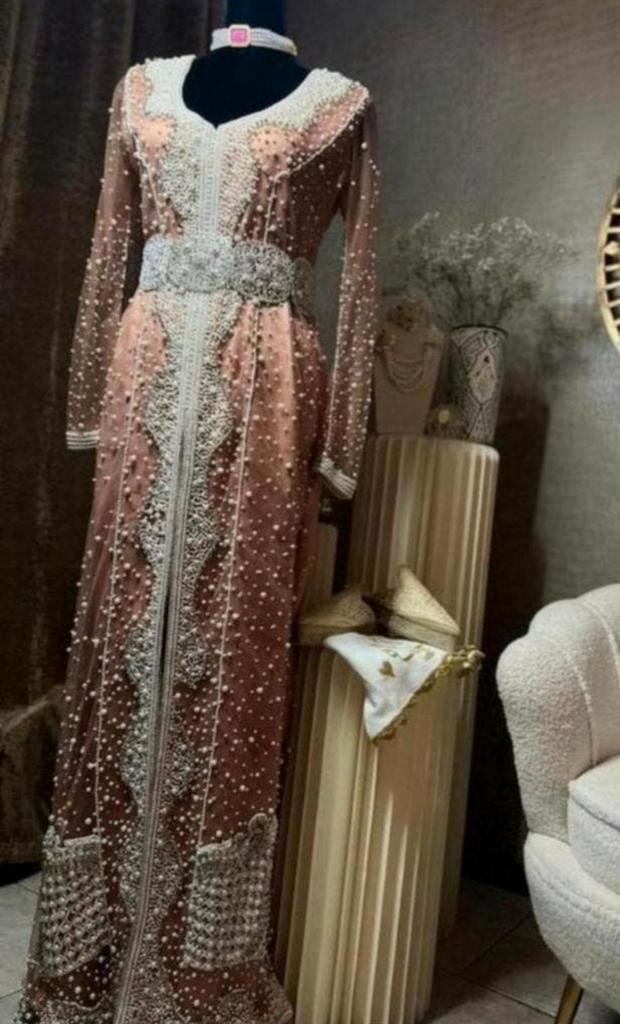 Prachtige takchita / Marokkaanse jurk, Kleding | Dames, Trouwkleding en Trouwaccessoires, Ophalen of Verzenden, Gedragen, Trouwjurk