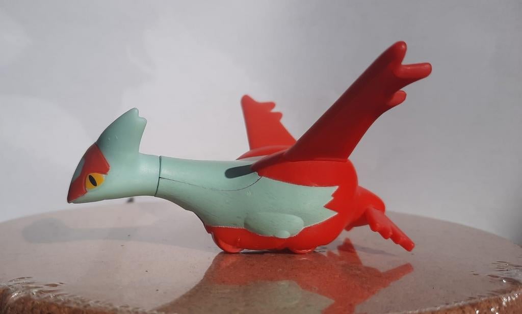 2018 McDonalds pokémon latias figuur, Verzamelen, Poppetjes en Figuurtjes, Ophalen of Verzenden, Zo goed als nieuw