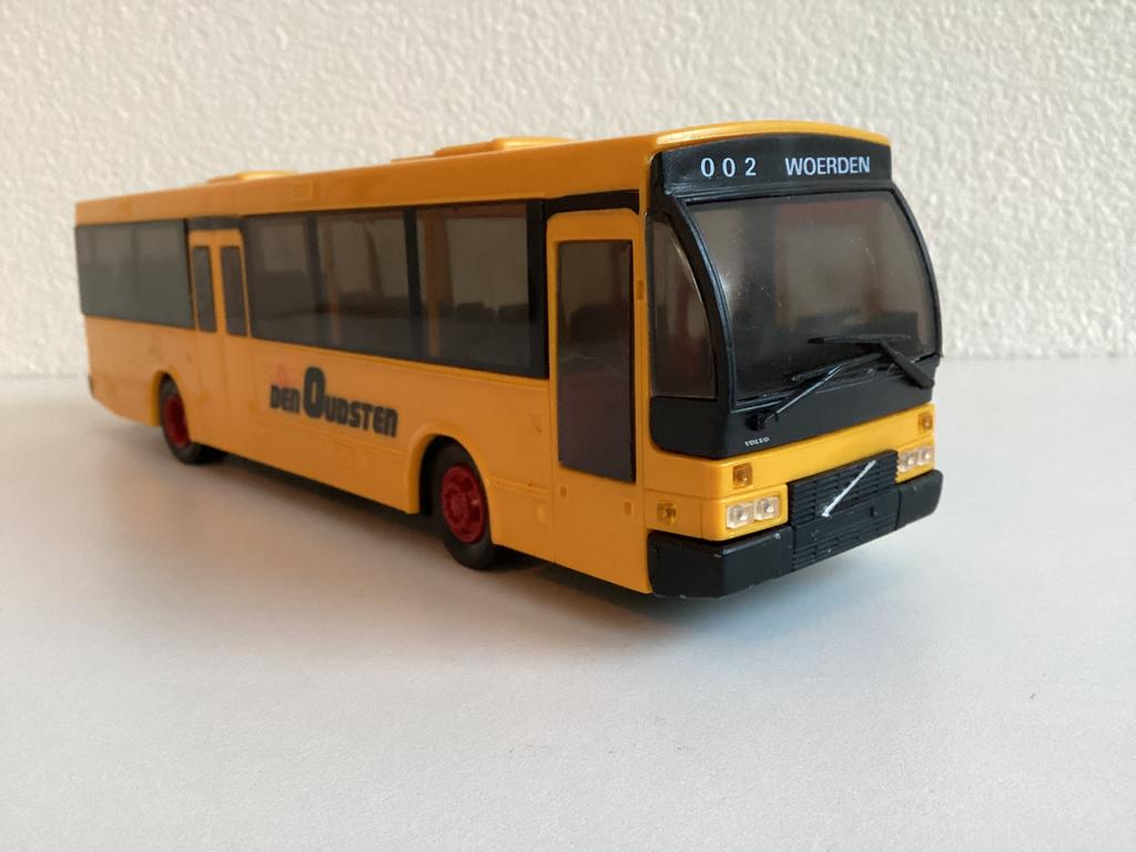 Den Oudsten B88 - Volvo B10M 1:43 AHC Models, Hobby en Vrije tijd, Modelauto's | 1:43, Zo goed als nieuw, Auto, Overige merken