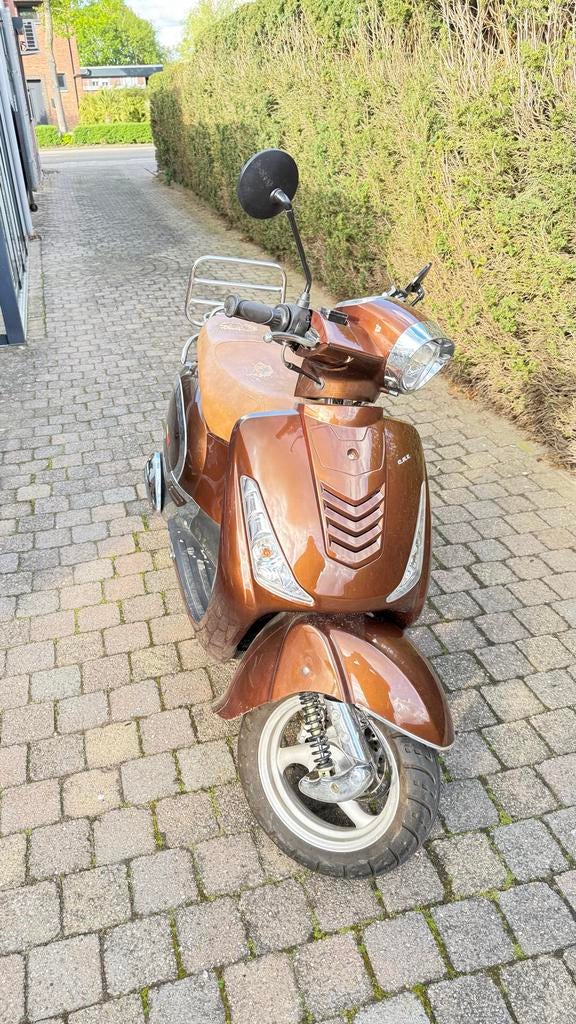 YIYING Classic 50cc Retro Scooter | Slechts 1.978 km!, Ophalen of Verzenden, Zo goed als nieuw, Overige merken