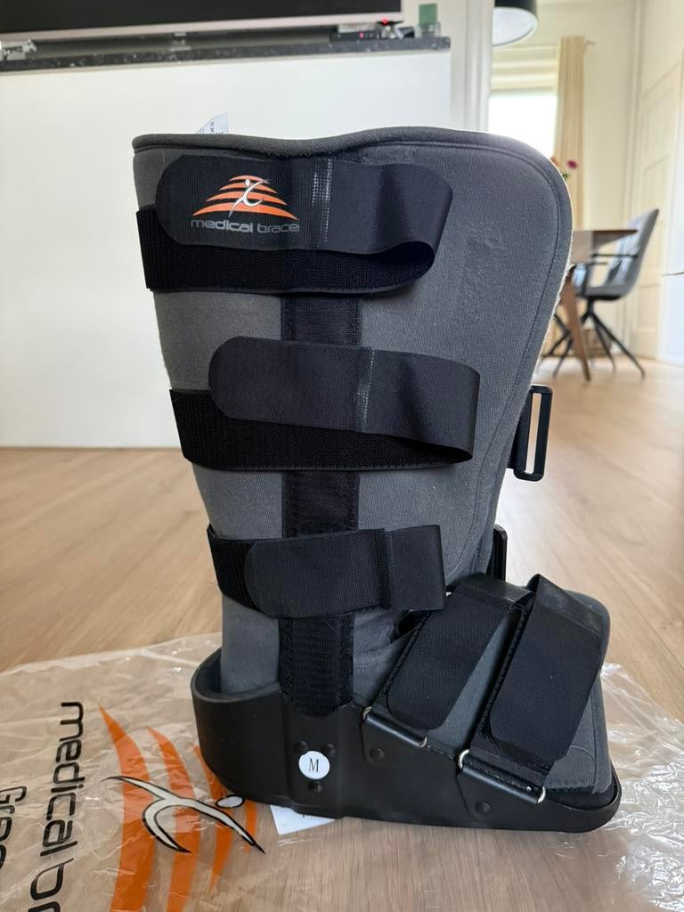 Medical Brace Air Walker – Enkelbrace - Maat M, Sport en Fitness, Ophalen of Verzenden, Zo goed als nieuw, Overige