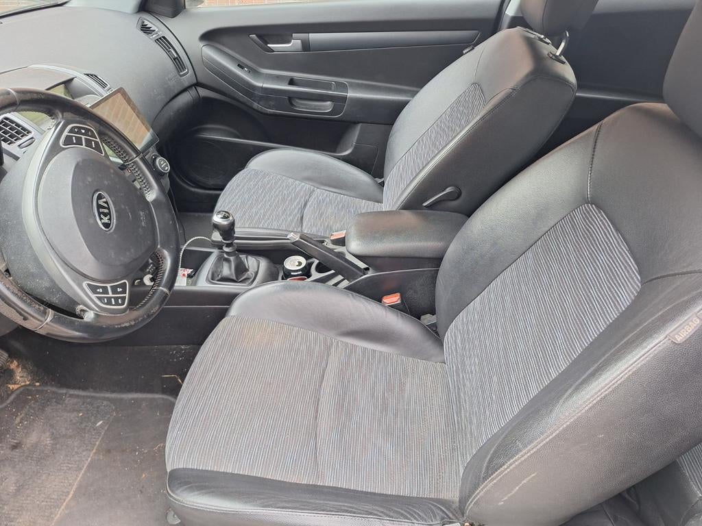 Kia (Pro) Cee d 1.4 Cvvt 2009 Grijs, Auto's, Kia, Voorwielaandrijving, 4 cilinders, 1396 cc, Origineel Nederlands