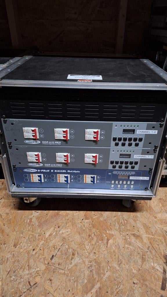 3 Dimmerpacks en 18 theaterspots met bekabeling, Ophalen, Gebruikt, Licht