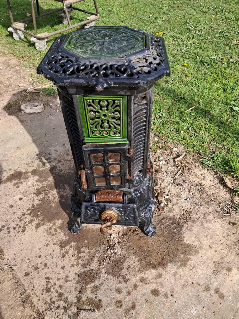 Antieke gietijzeren houtkachel - Deville & Cie Charleville, Huis en Inrichting, Kachels, Ophalen, Gebruikt, Houtkachel, Vrijstaand