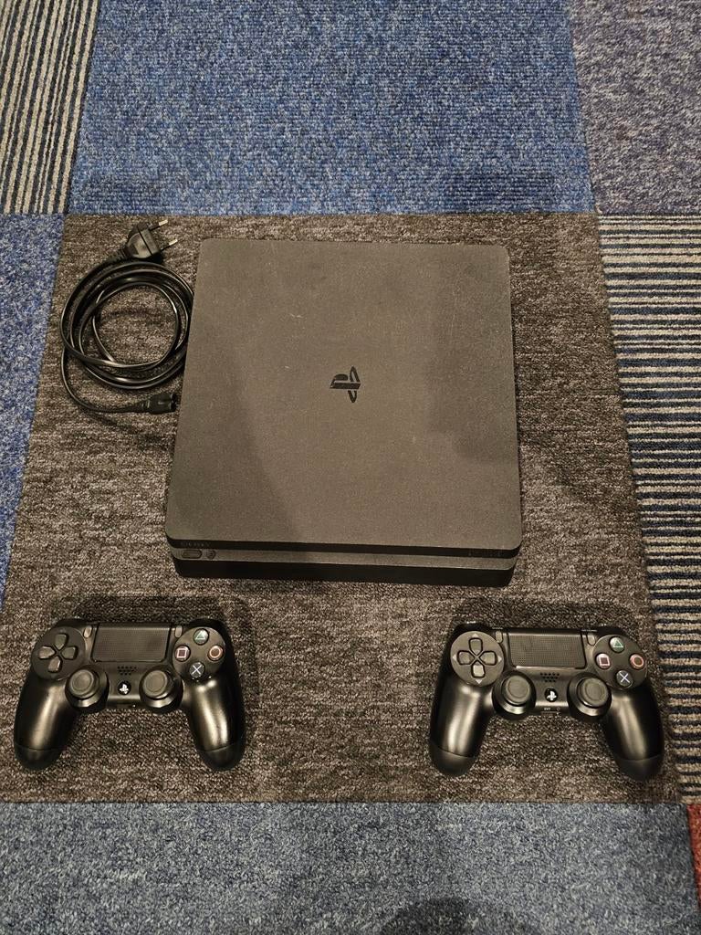 Playstation 4, Met 2 controllers, Ophalen of Verzenden, Original, Gebruikt