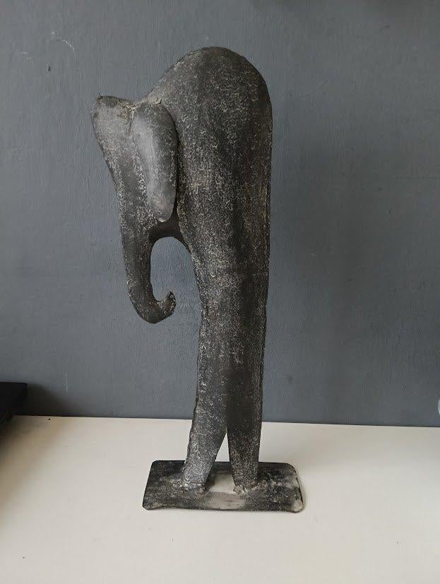 Industriele olifant sculptuur, Verzenden, Brutalistisch, Beeld, Metaal
