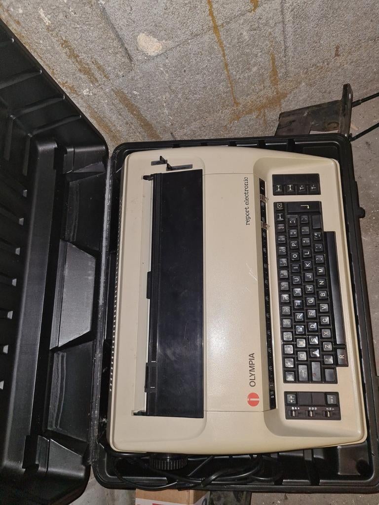 Vintage Olymia typemachine, Diversen, Typemachines, Ophalen