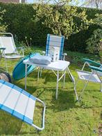 Kampeeruitrusting: Stoelen, Tafel, Kabelhaspel, Tent en Lamp, Ophalen