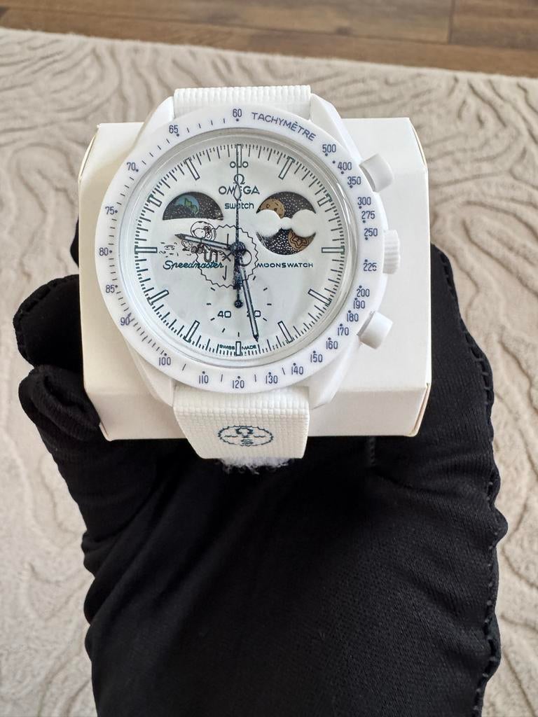 Omega Swatch Speedmaster Mission to the Moon Snoopy, Ophalen of Verzenden, Zo goed als nieuw