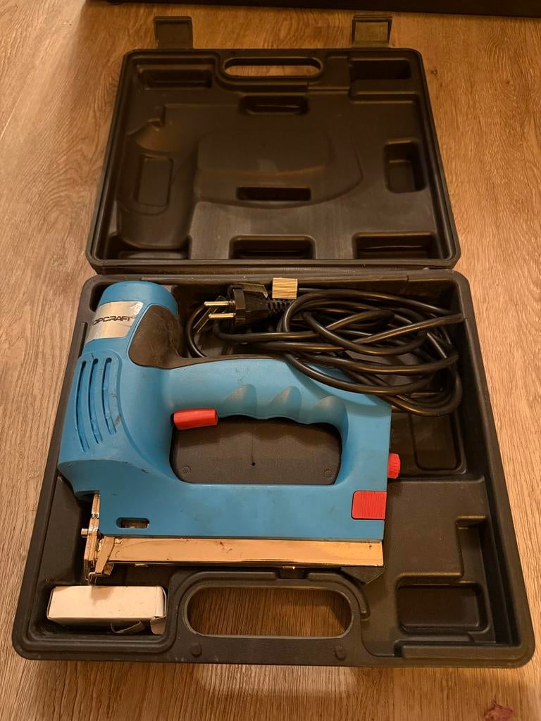 Diverse gereedschappen en bevestigingsmaterialen, Ophalen, Gebruikt