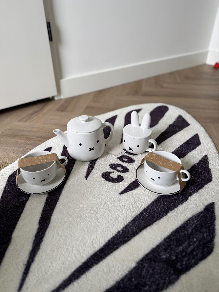 Nieuw 4x Hema Nijntje servies theepot & 3x beker koffie kop, Overige typen, Nieuw, Ophalen of Verzenden, Overige stijlen