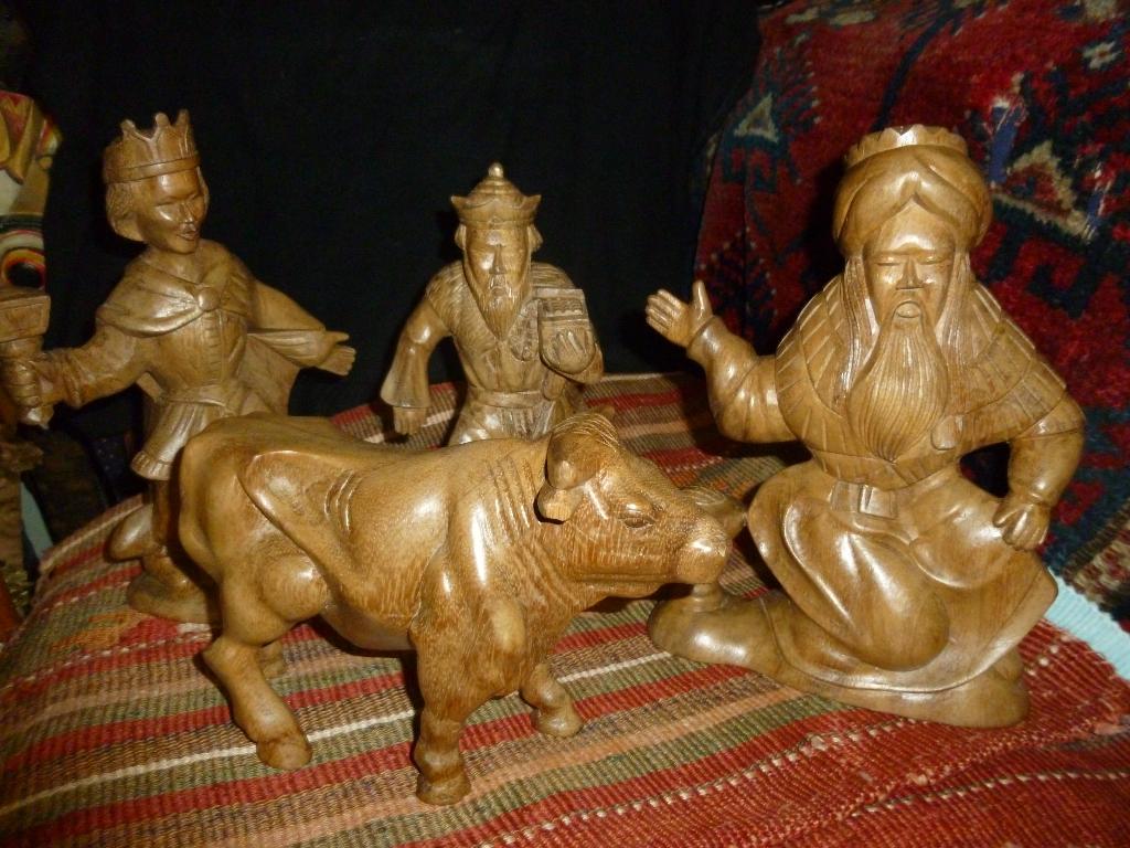 houten beelden azie drie koningen en koe, Antiek en Kunst, Ophalen of Verzenden, Handgemaakt, Hout, Overige onderwerpen