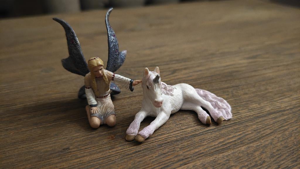 Schleich Bayala 70424 Elf Lindariel met Eenhoornveulen uniek, Ophalen of Verzenden, Zo goed als nieuw