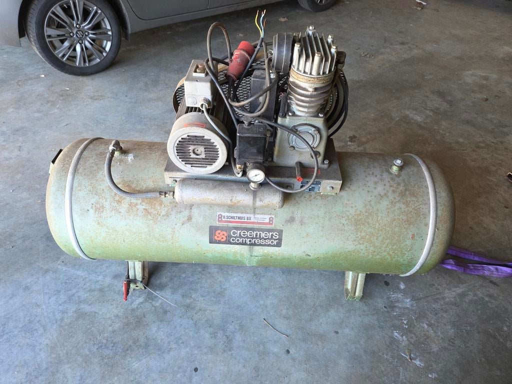 Werklucht compressor 400V krachtstroom 200liter luchtvat, Doe-het-zelf en Verbouw, Compressors, 100 liter of meer, Ophalen, Gebruikt