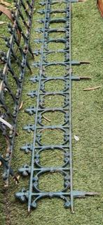 2 gietijzeren perkhekjes (circa 170 cm per hek) (brocante), Tuin en Terras, Tuinhekken en Hekwerk, Ophalen, Gebruikt, IJzer, Sierhekwerk