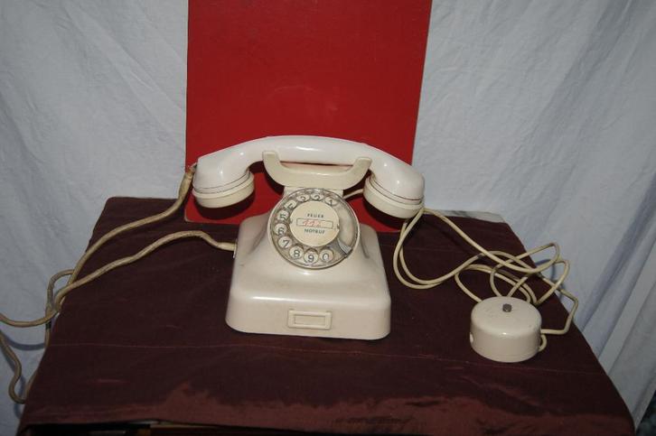 Witte en koperen telefoon, Antiek en Kunst, Curiosa en Brocante, Ophalen of Verzenden