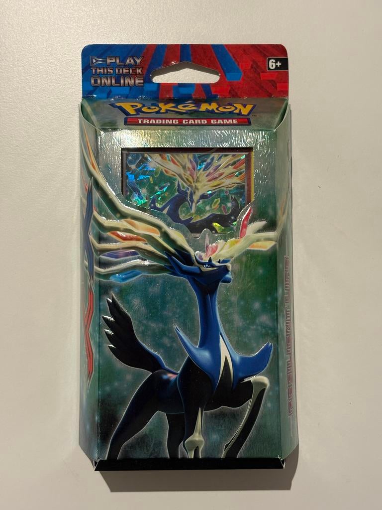 Pokémon XY Theme Deck: Resilient Life. Compleet, Hobby en Vrije tijd, Verzamelkaartspellen | Pokémon, Ophalen of Verzenden, Nieuw