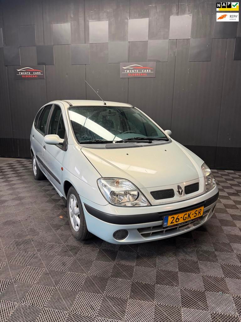 Renault Scénic 1.6-16V Elysée | Nieuwe APK |, Voorwielaandrijving, Stof, Gebruikt, 4 cilinders