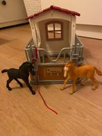 Schleich paarden met stal, Ophalen of Verzenden, Zo goed als nieuw