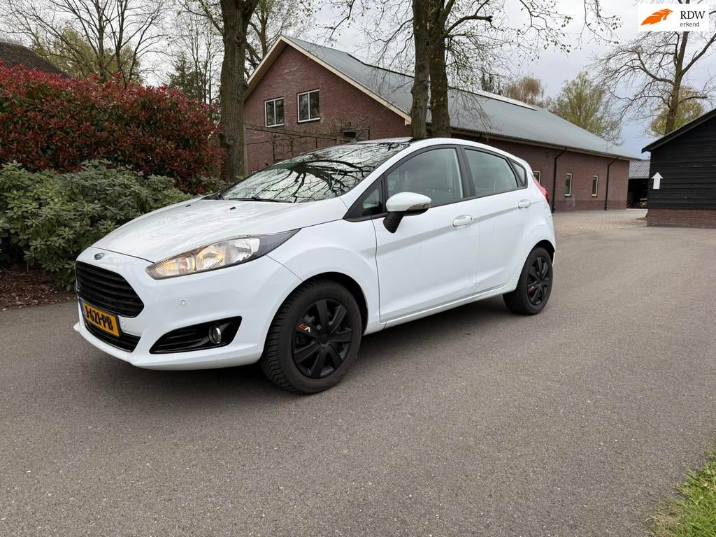 Ford Fiesta 1.6 Ti-VCT Titanium Automaat, Stof, 4 cilinders, Wit, Bedrijf